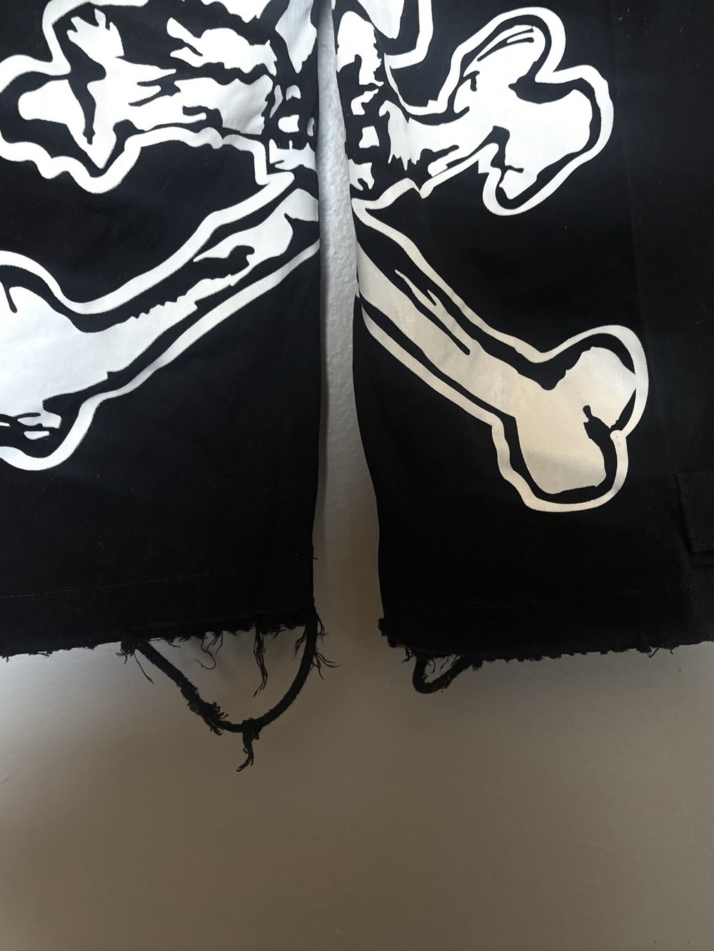 Tripp NYC Mega Skull Pants - Picture 3 of 4